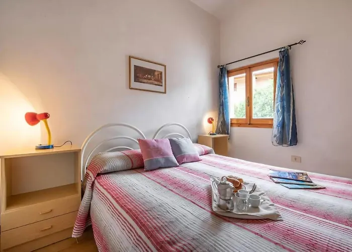 Relaxing With Outdoor Dining オルビア