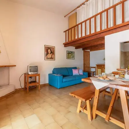 Relaxing With Outdoor Dining *