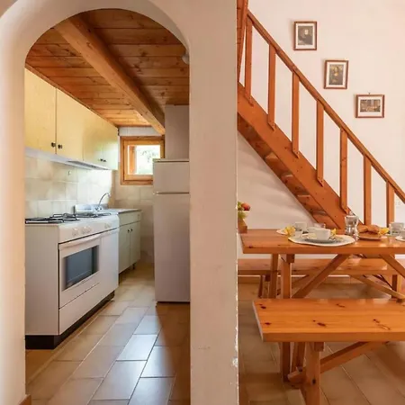 Apartment Relaxing With Outdoor Dining Olbia